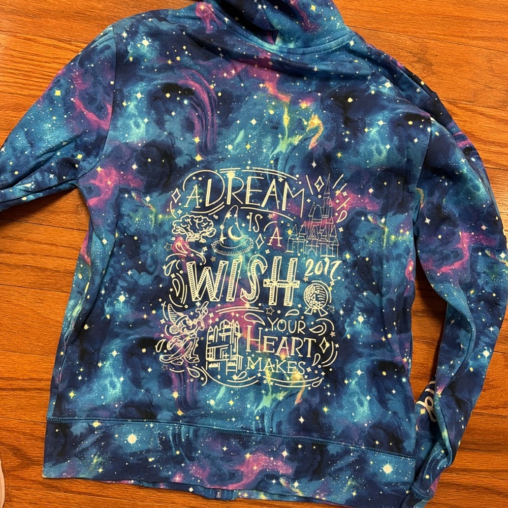 Disney zip up hoodie gently worn from 2017 - Picture 6 of 6
